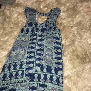 V-neck cut out dress